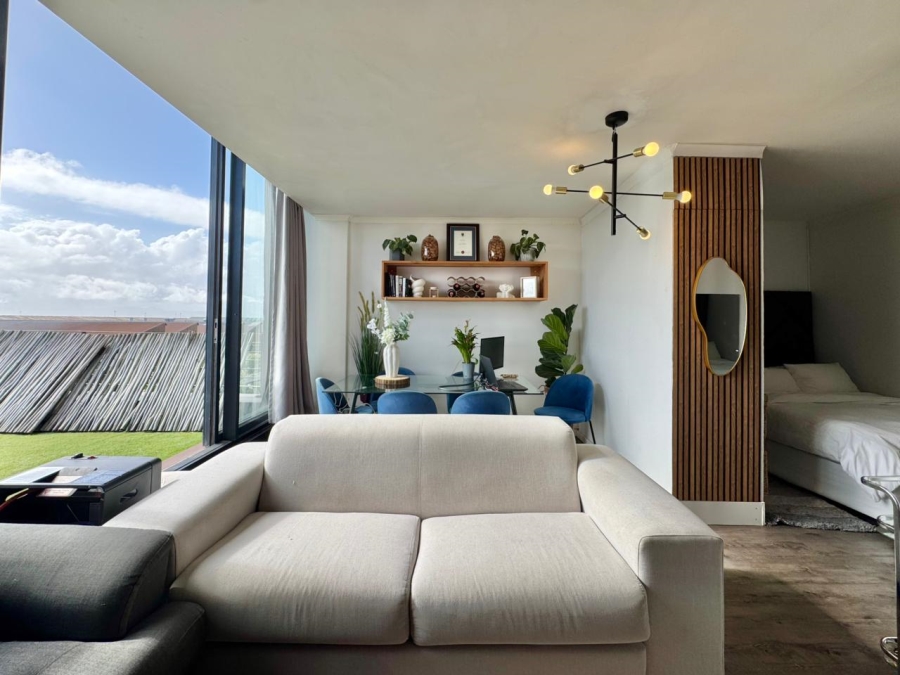 1 Bedroom Property for Sale in Woodstock Western Cape